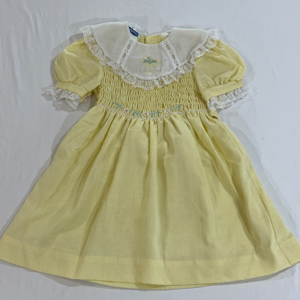 Polly Flinders Dress Girls 6X Yellow Smocked Lace Collar Vintage Poly Rayon
